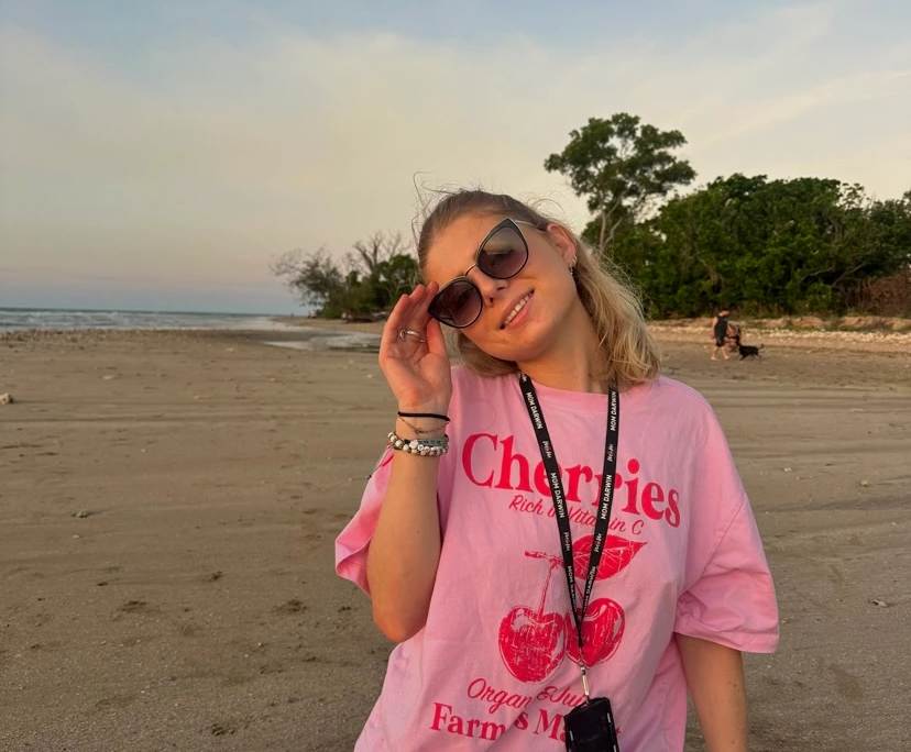Manon (24) and Coline (22), $290, Smoker, No pets, and No children
