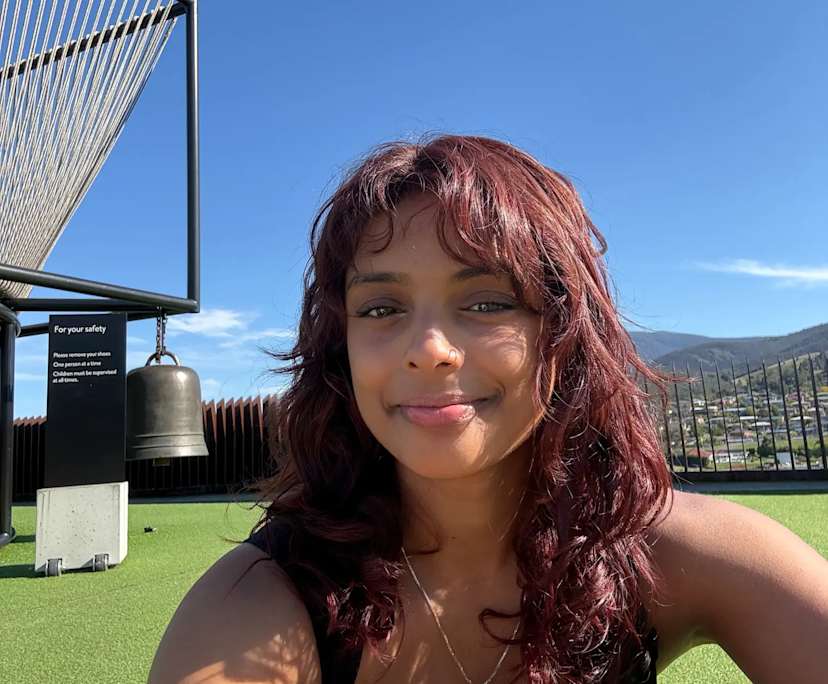 Carol (26), $350, Non-smoker, Have pets, and No children