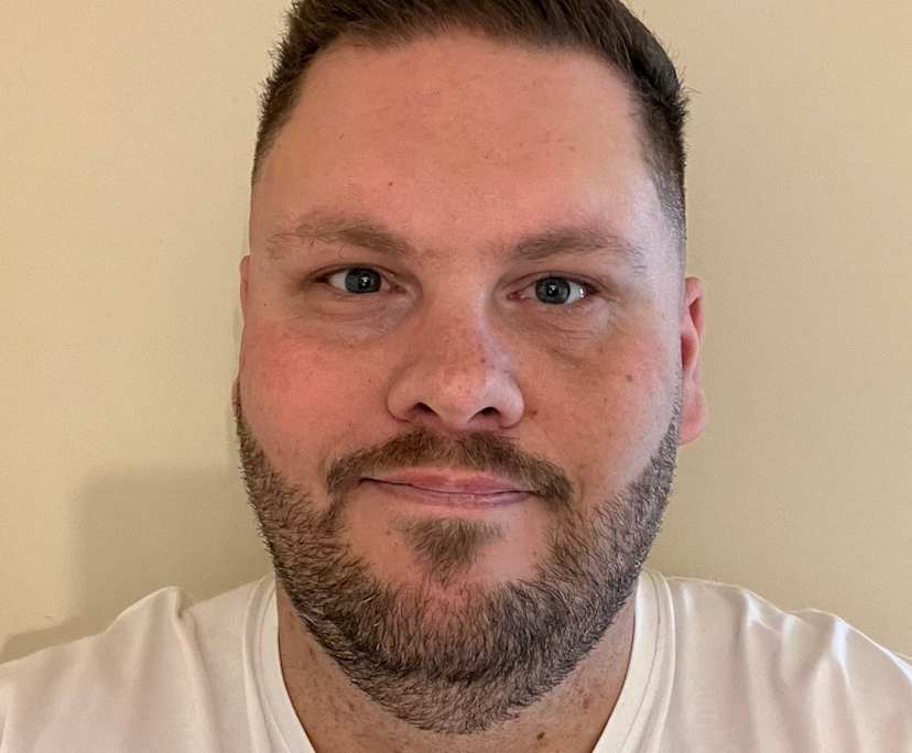 Luke (39), $350, LGBTQIA+, Non-smoker, No pets, and No children