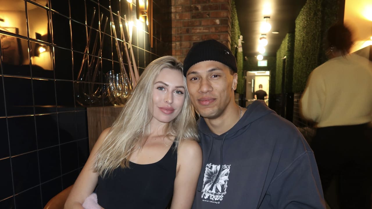 Laura & Indigo