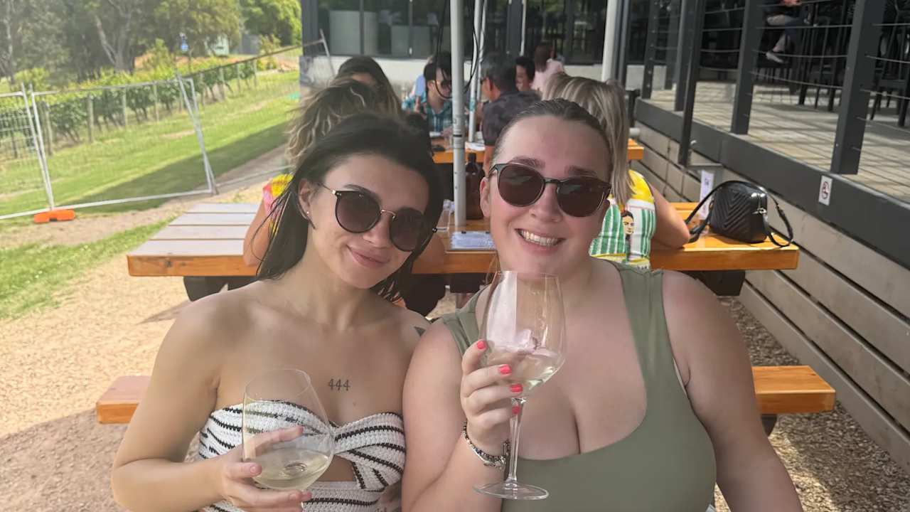 Elizabeth & Niamh