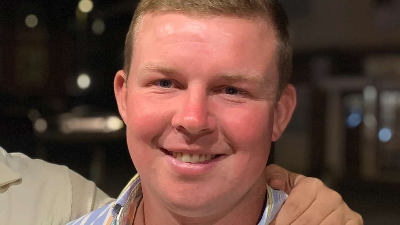 Elliott Oates