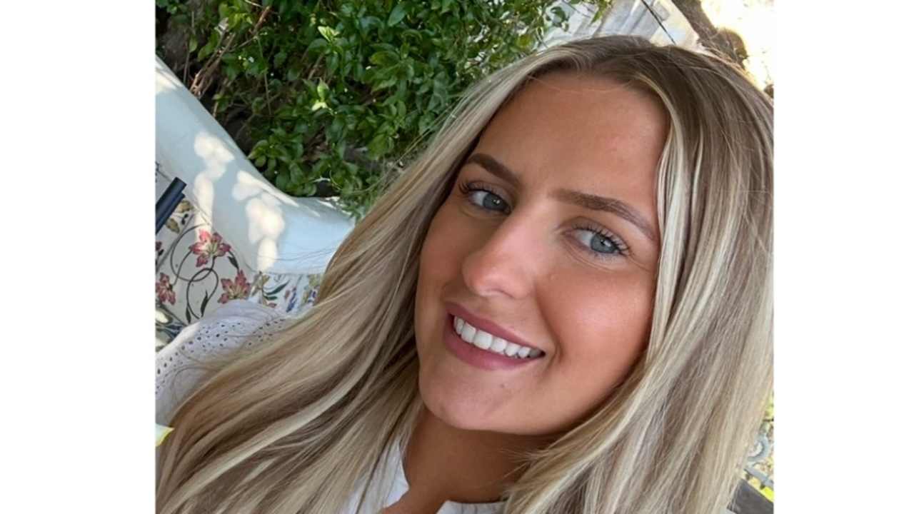 Mia