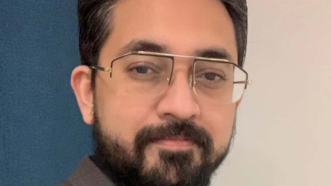 Dr Kumar