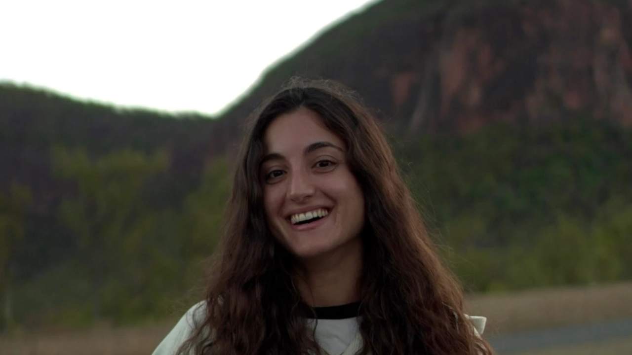 María