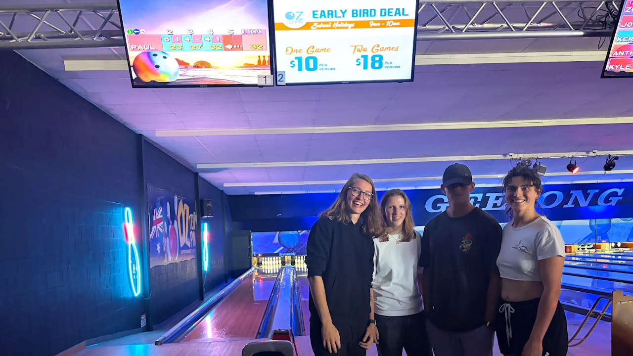 Julia, Noa, Carla & Jordan