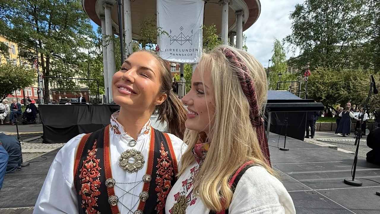 Filippa & Karoline Murstad