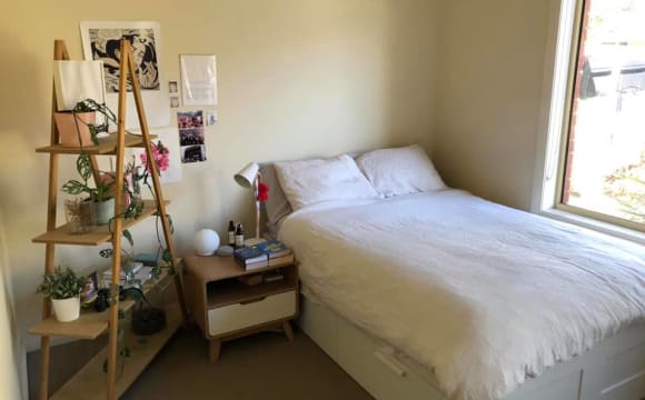 Room in a share house