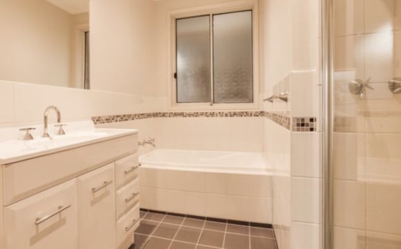 Unfurnished room in a share house