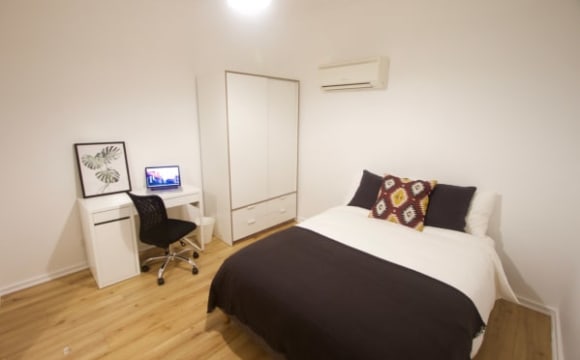 Furnished room in a share house