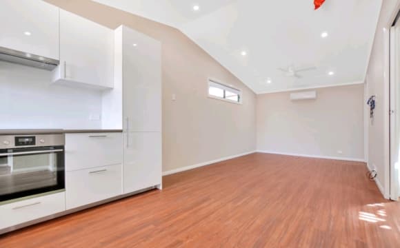 Unfurnished room in a flatshare