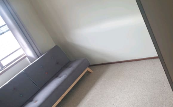 Unfurnished room in a flatshare