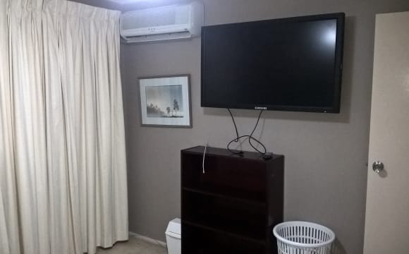 Room in a share house