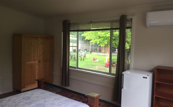 Room in a share house