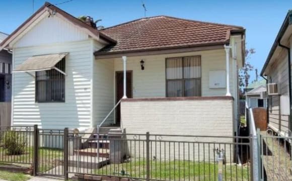 Unfurnished room in a share house