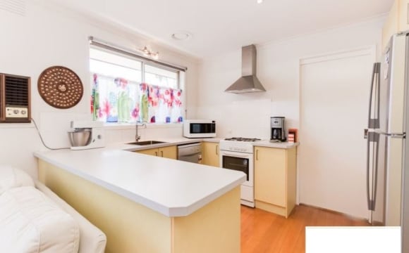 Room in a share house