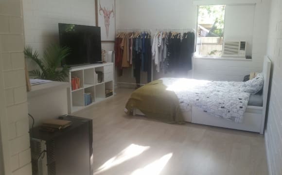 Room studio flat for rent
