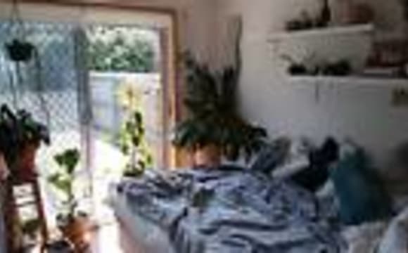 Unfurnished room in a flatshare