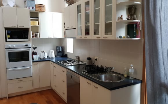 Room in a share house