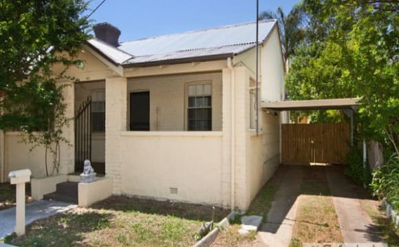 Unfurnished room in a share house