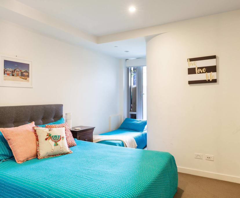 $385, Flatshare, 2 bathrooms, South Yarra VIC 3141