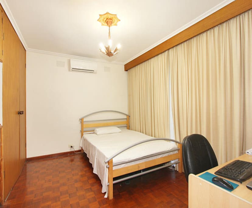 $300, Share-house, 5 bathrooms, Oakleigh East VIC 3166