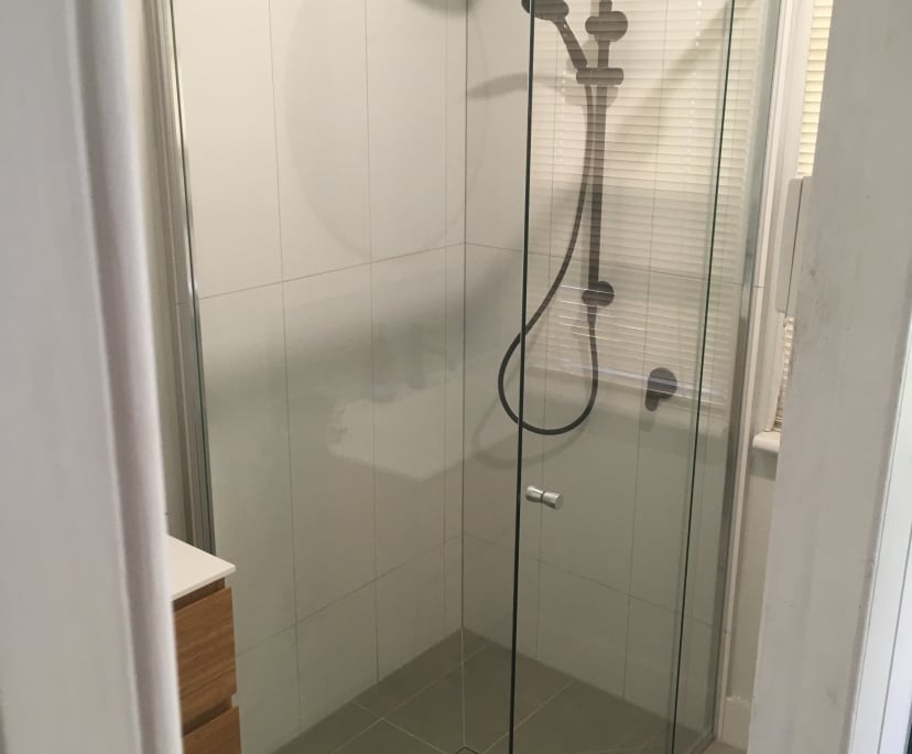 $210, Share-house, 3 bathrooms, Milton QLD 4064
