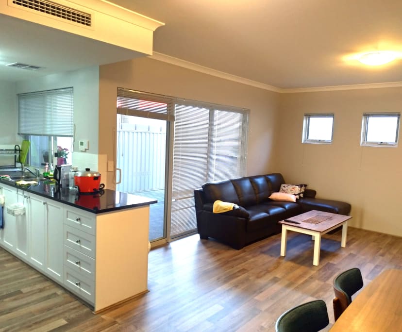 Room for Rent in Ascot, Perth 230, Furnished, Sha...