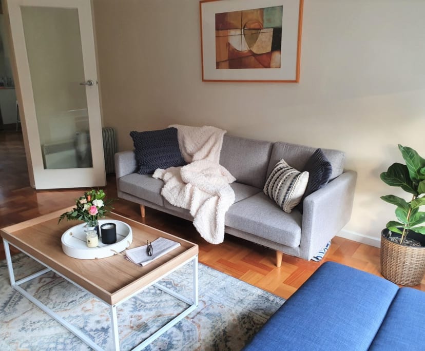 Furnished room in a flatshare