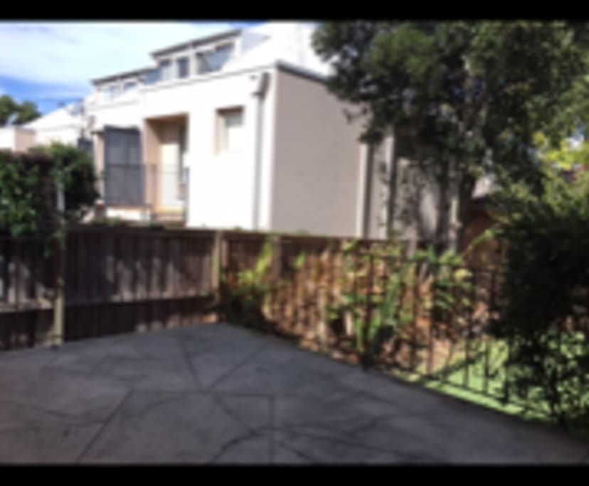 Shared Room for Rent in Crows Nest, Sydney 250, F...