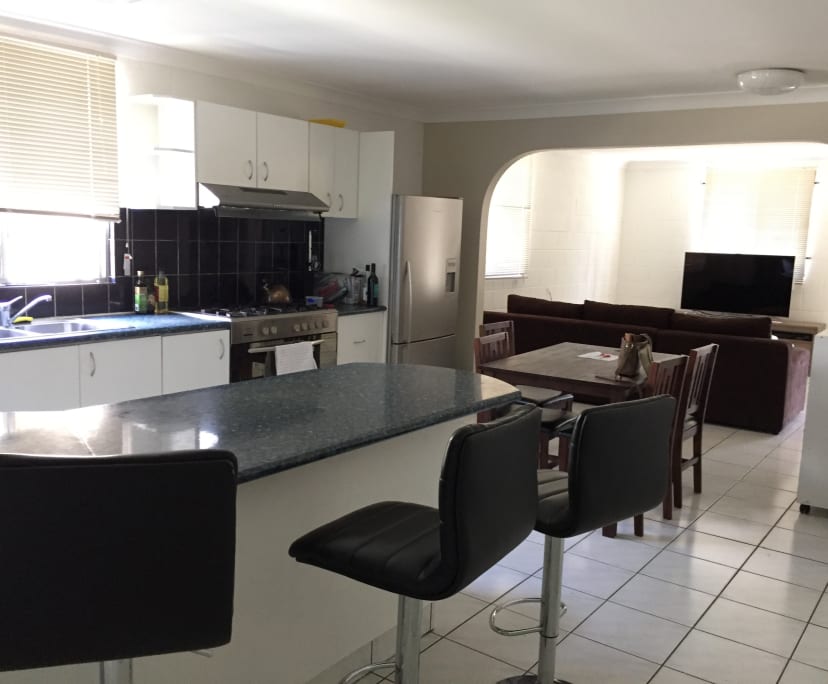 $290, Share-house, 2 bathrooms, Greenslopes QLD 4120