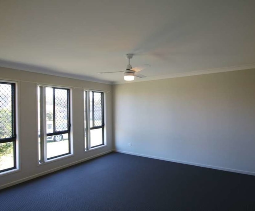 Room in a share house