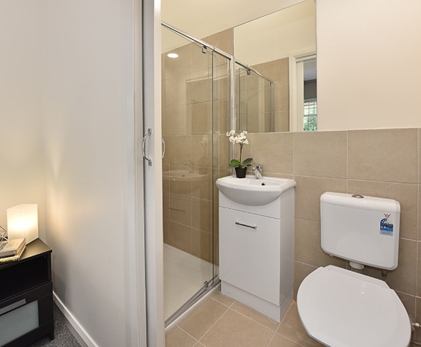 $610, Whole-property, 1 bathroom, Brunswick VIC 3056