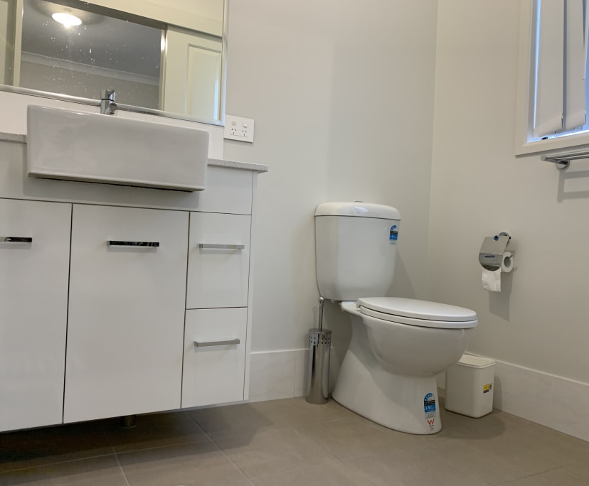 $330, Share-house, 5 bathrooms, Woolloongabba QLD 4102