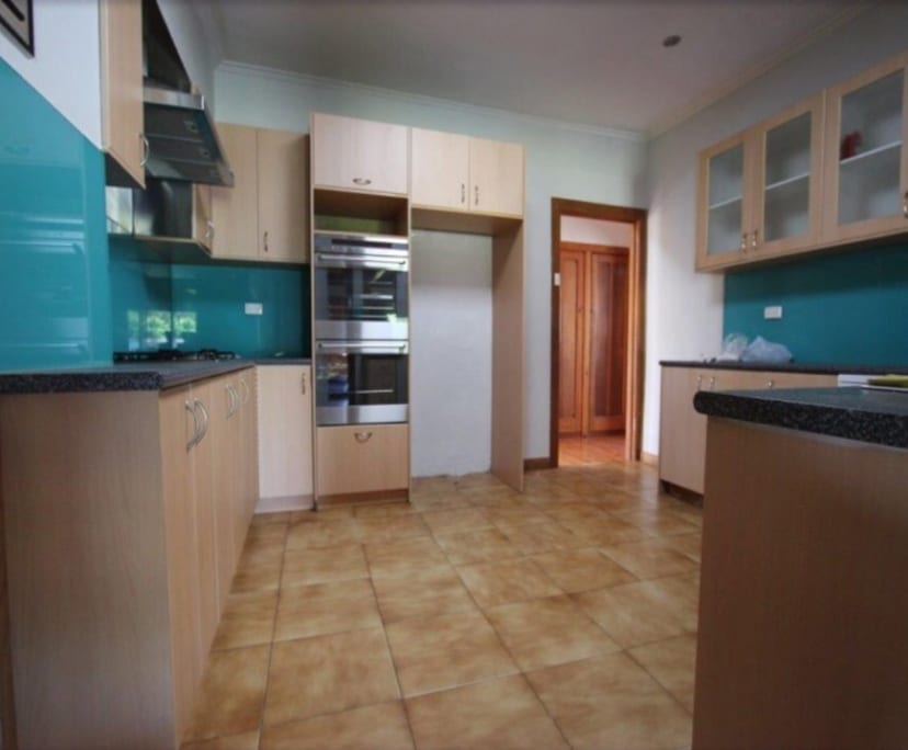 Room in a share house