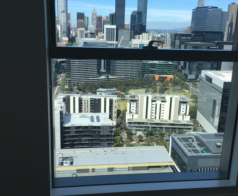 Furnished room in a flatshare