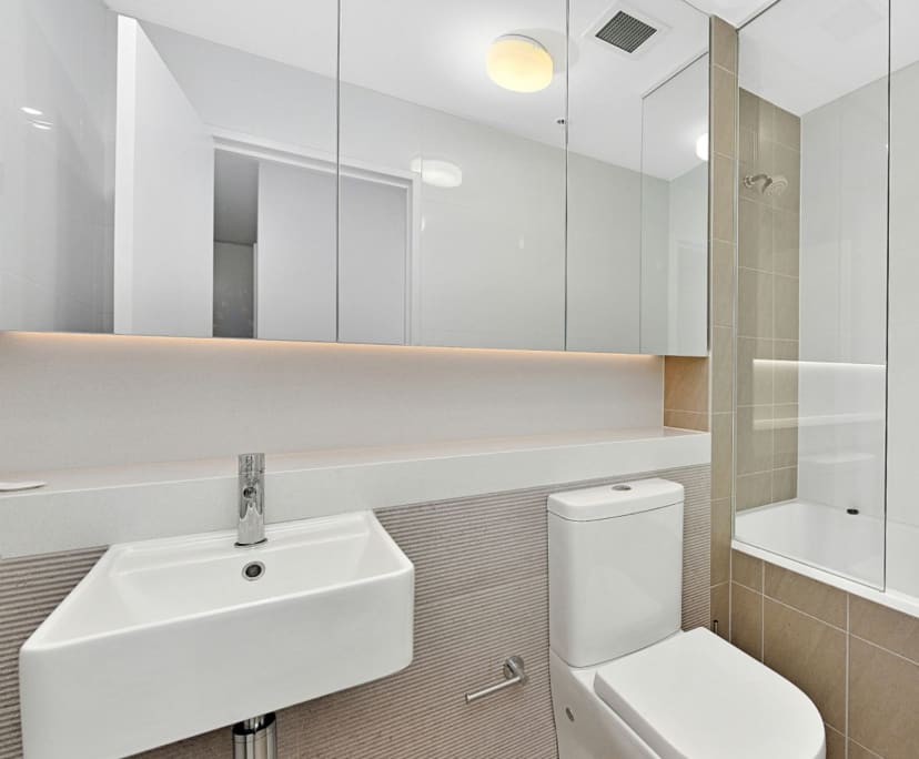 $250, Flatshare, 3 bathrooms, Wolli Creek NSW 2205