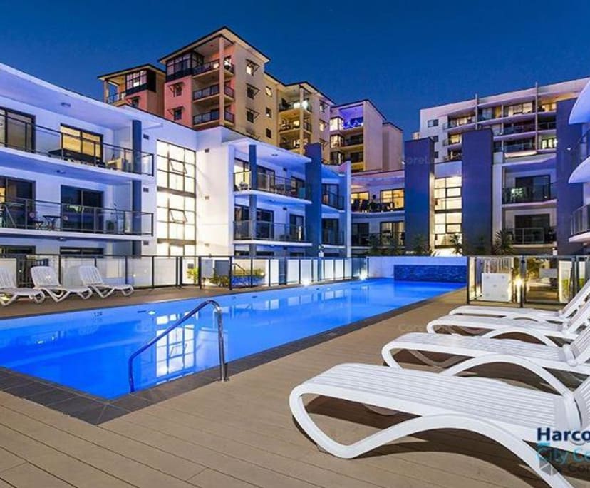 Furnished room with ensuite in a flatshare