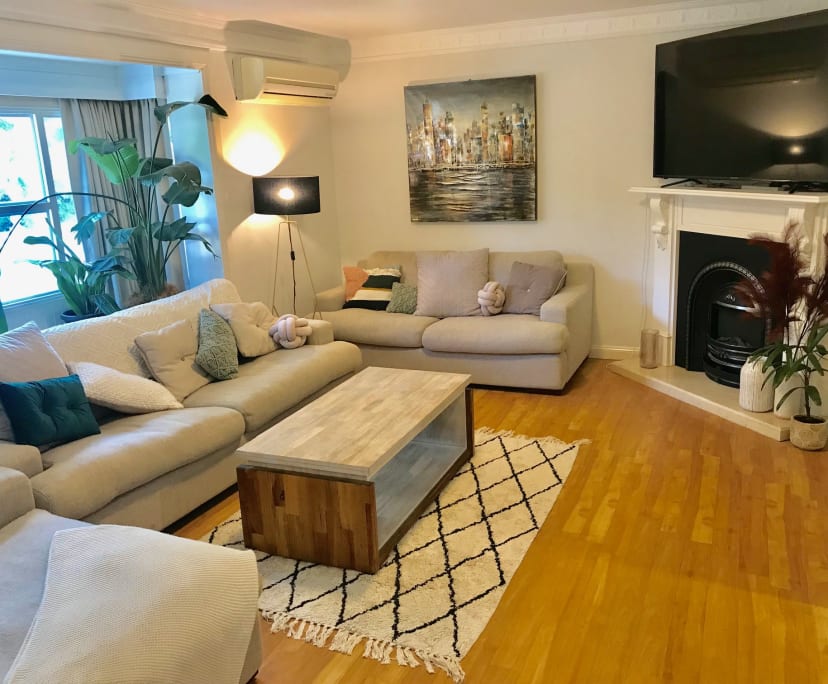 Room in a share house