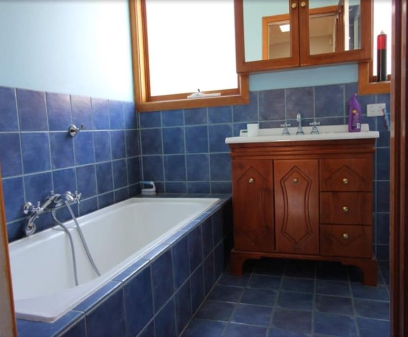 Room in a share house