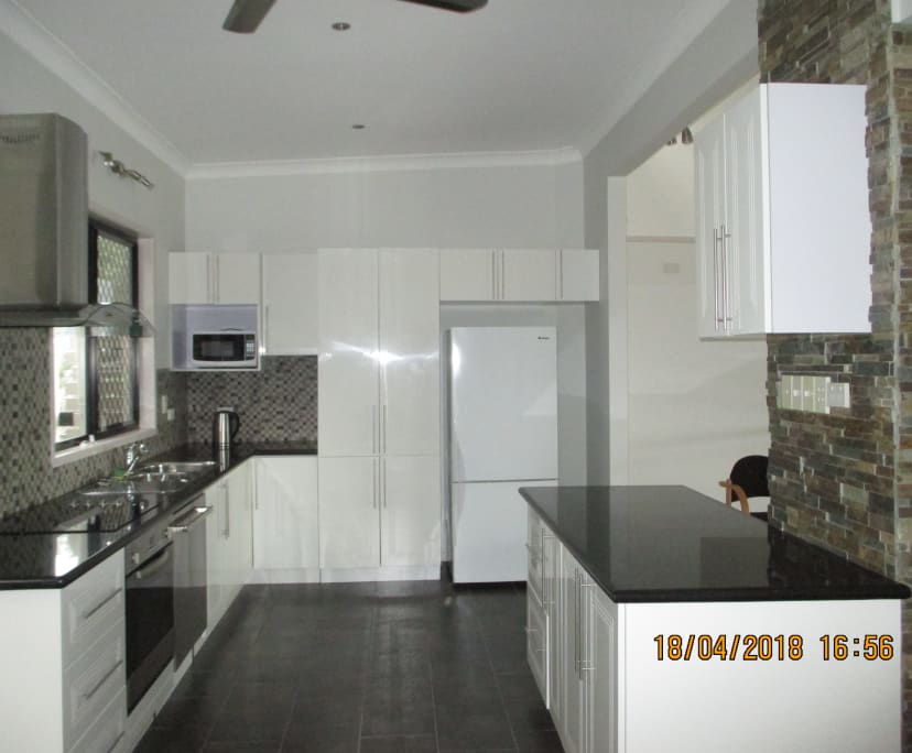 $350, Share-house, 4 bathrooms, Paddington QLD 4064