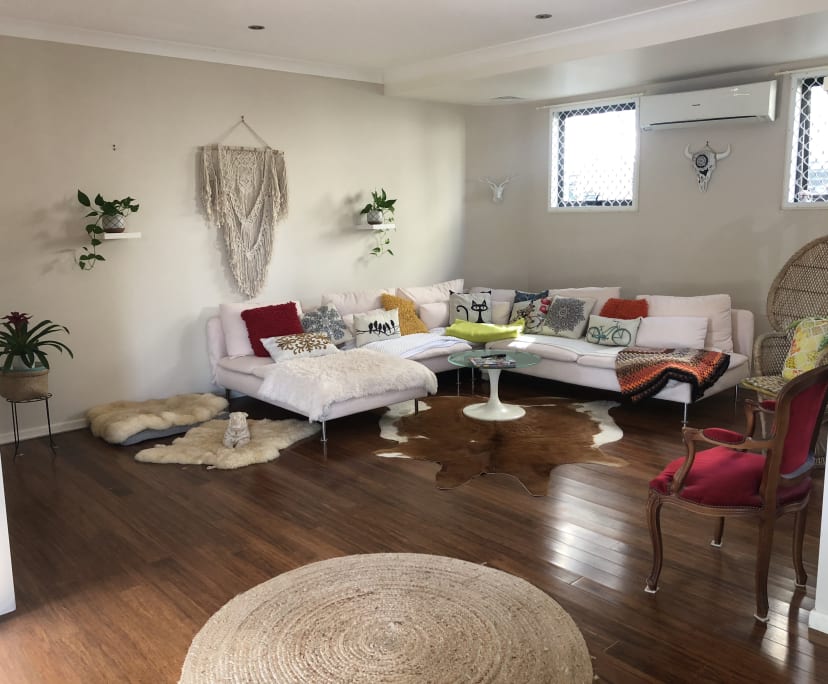 Room in a share house