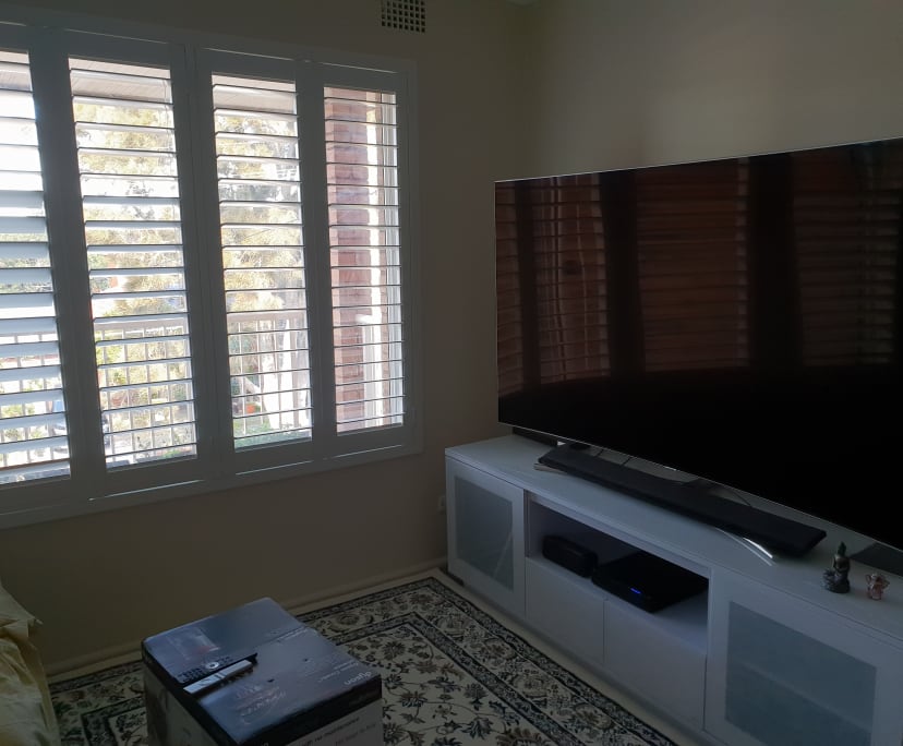Furnished room in a flatshare