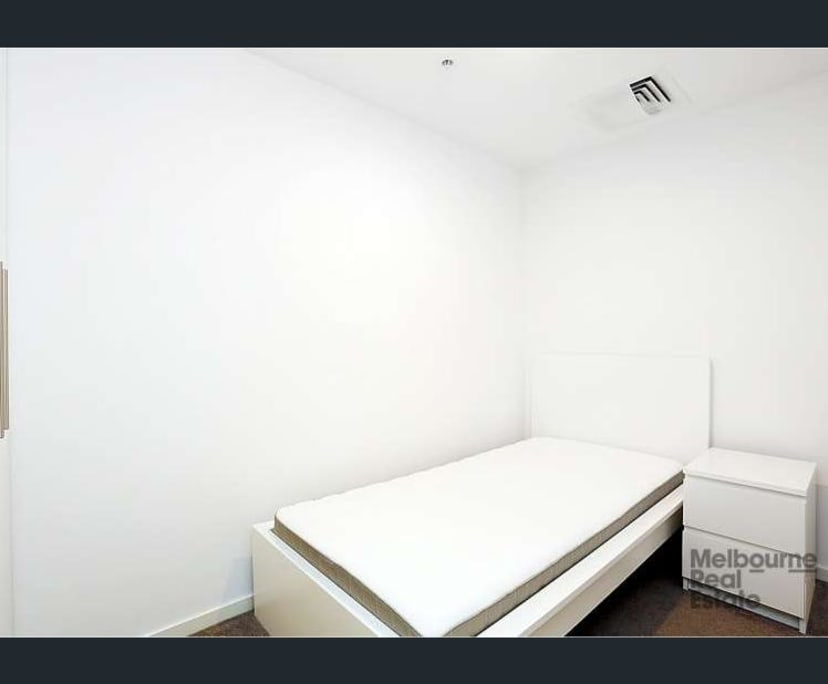 $250, Flatshare, 2 bathrooms, Travancore VIC 3032