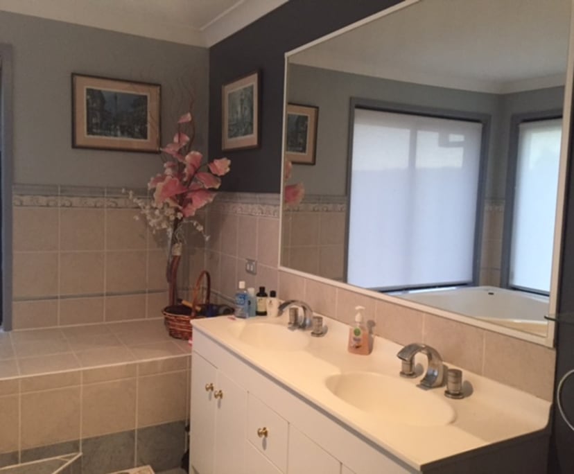 Room for Rent in Mona Vale, Sydney 350, Furnished...