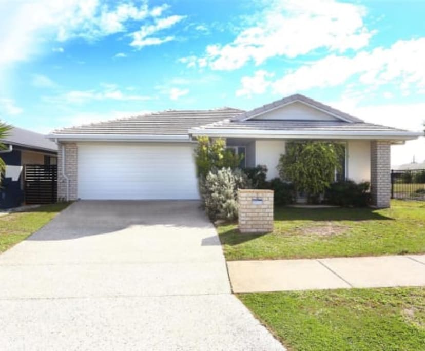 Room for Rent in Pimpama, Gold Coast 180, Flexibl...