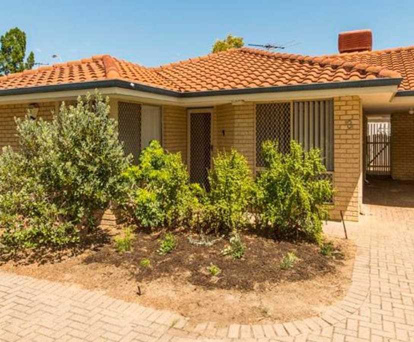 Room for Rent in Mount Hawthorn, Perth 290, Furni...