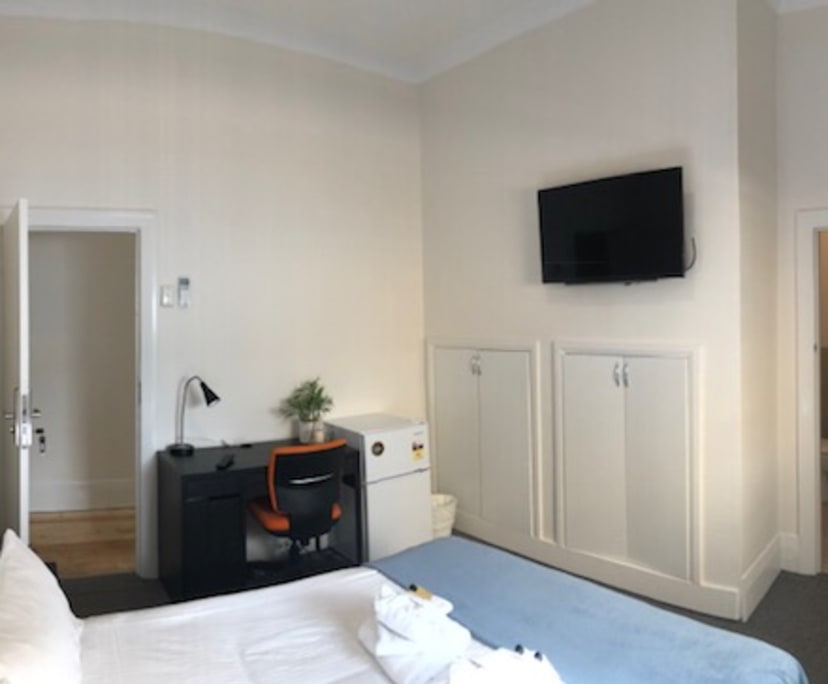 $420, Share-house, 6 bathrooms, Brunswick VIC 3056