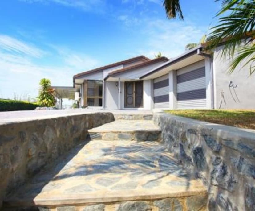 Room for Rent in Highland Park, Gold Coast 300, F...