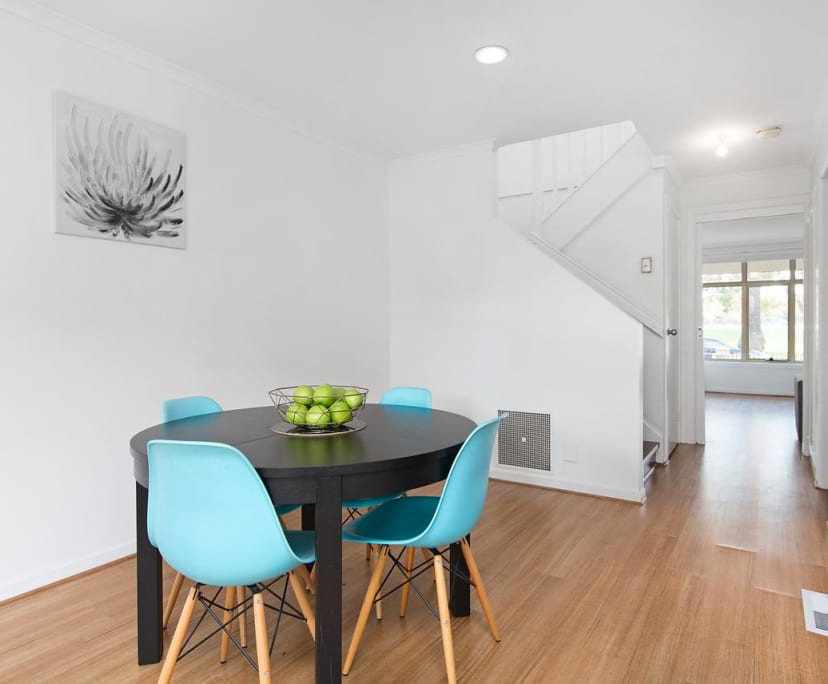 Room in a share house